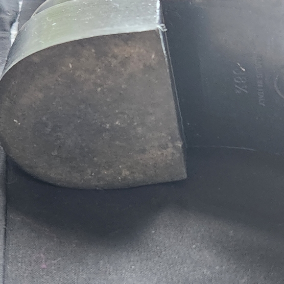 💃💯🎉HOST PICK🎉Chanel Boots 8.5 ladies. 11in high on right side /buckles/zips - Picture 10 of 17